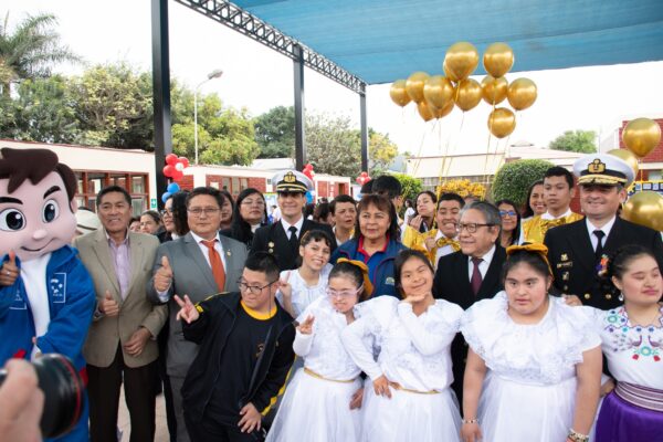 GORE CALLAO IMPLEMENTA DOS AULAS EN EL CEBE SANTA TERESA DE COUDERC